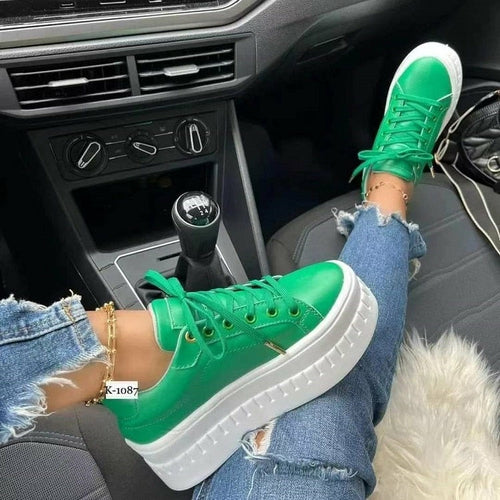 Women's Flat Platform Trainers – Lightweight Lace-Up Everyday Sneakers